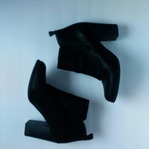 Black high heels ankle booties 9
